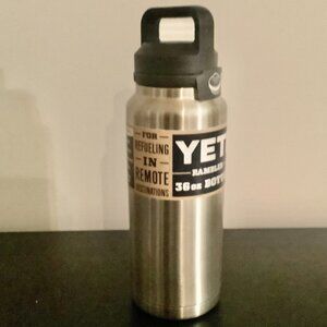 Yeti Rambler Bottle Silver Black  36 oz.  NWT Premium Quality Durable Timeless